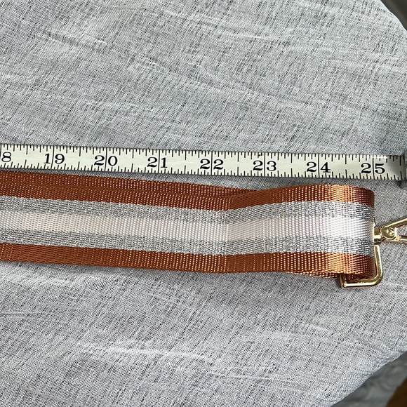 EXTENDABLE SHOULDER/ CROSSBODY STRAP - Picture 5 of 7